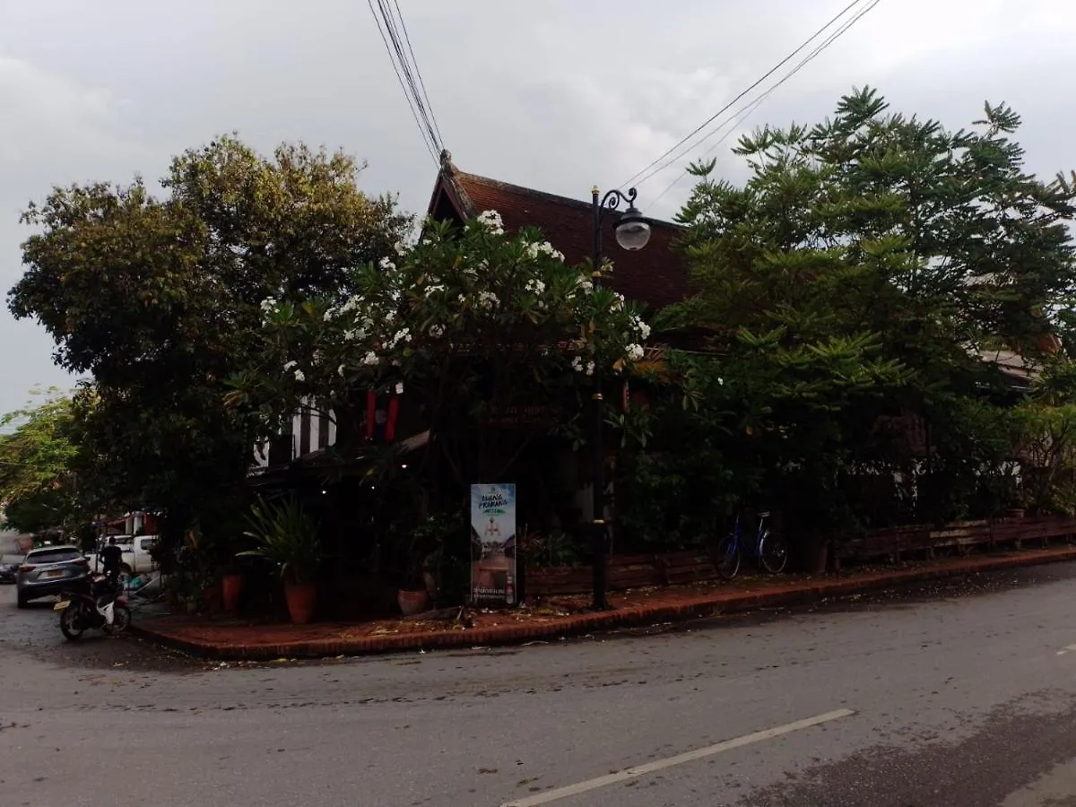 **  Отель Outback Laos Луангпхабанг Лаос