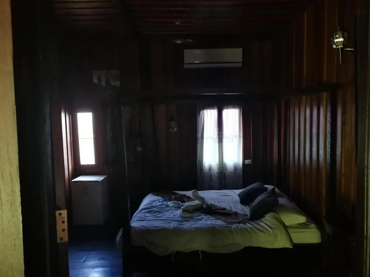 מלון לואנג פרבאנג Outback Laos